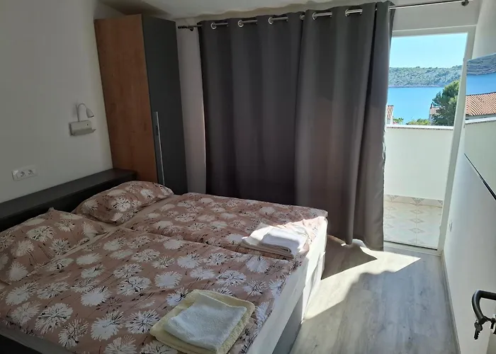 Mirko Diving Center بيت ضيافة Barbat na Rabu